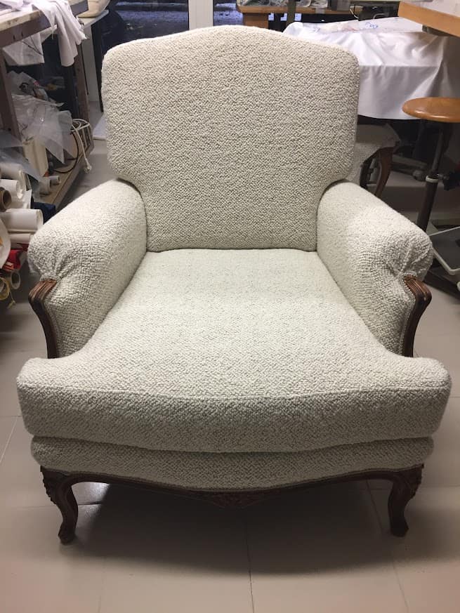 Tissu ameublement fauteuil boutique Mougins créations