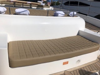 CUSHION YACHT