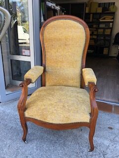Tissu ameublement fauteuil voltaire boutique mougins